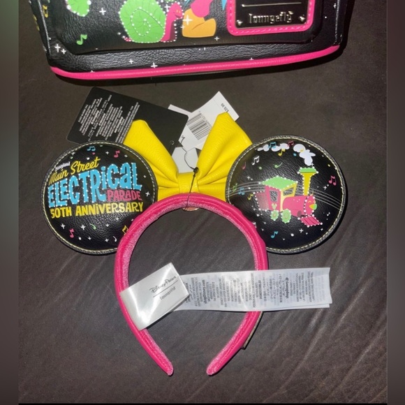 Disney parks Disneyland Main Street electrical parade anniversary set - Picture 7 of 8